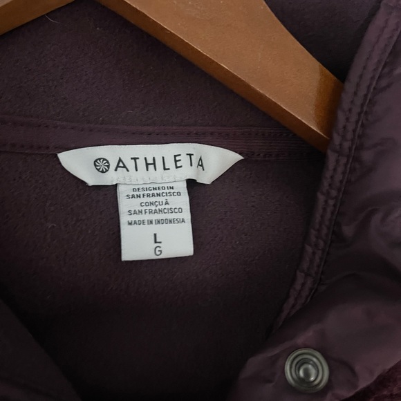 Athleta NWT Cozy Snap Sherpa. Maroon Color 🌵 Large - Picture 4 of 11